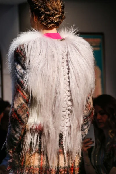 Look 35